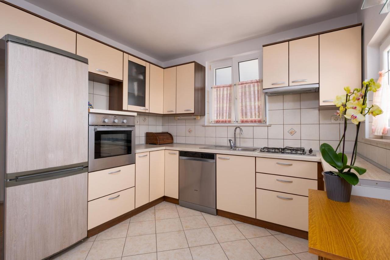 מליני Apartments Katica מראה חיצוני תמונה
